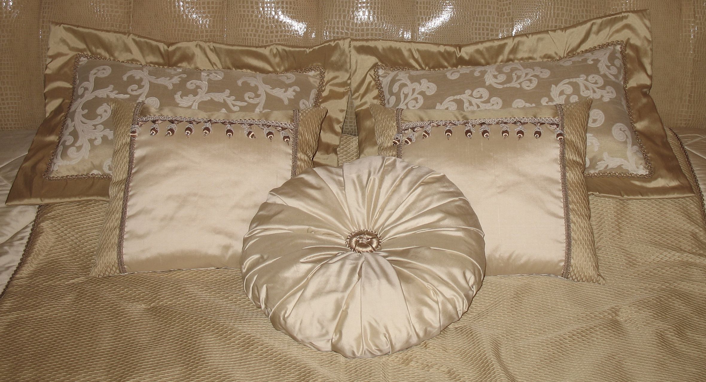 Текстильный декор спальни
